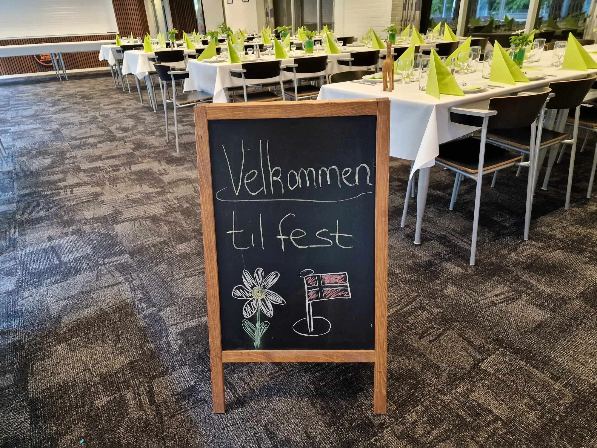 Welcome to the party sign in conference room.